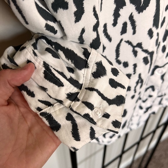 Rails Ivory Cheetah Button Down Super Soft Shirt Sz S - Picture 4 of 10